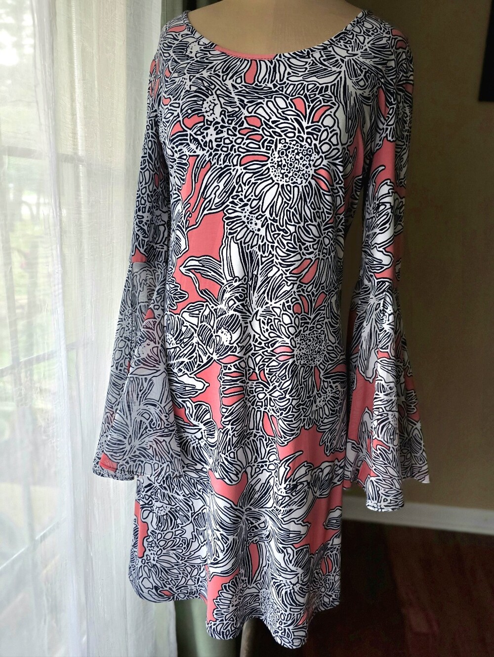 Retro Floral Bell Sleeve Mini Dress Coral Black White Mod Shift Dress Small